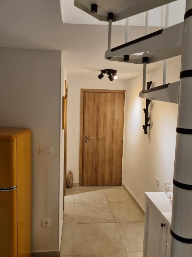 Apartament Apartman Ivano Cres Zewnętrze zdjęcie
